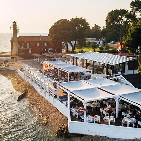 Zadar, The Florens - Near The With The New Pool & Garden, Bbq And Kids Playground * Zára