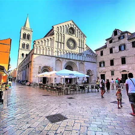 شقة Zadar, The Florens - Near The With The New Pool & Garden, Bbq And Kids Playground *