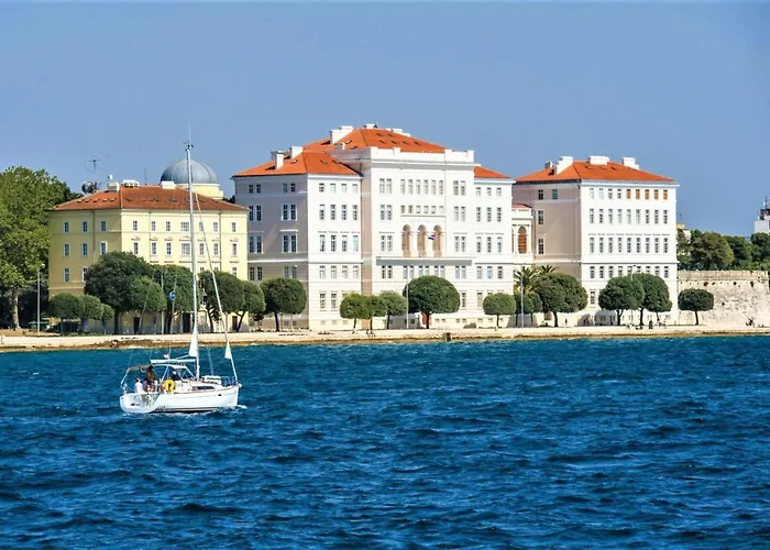 Zadar, The Florens - Near The With The New Pool & Garden, Bbq And Kids Playground Lägenhet Zadar