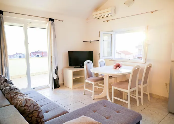 Zadar, The Florens - Near The With The New Pool & Garden, Bbq And Kids Playground Lägenhet *