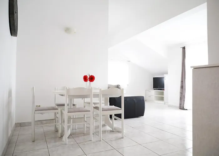 Zadar, The Florens - Near The With The New Pool & Garden, Bbq And Kids Playground Lägenhet Zadar