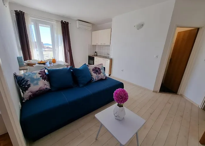 Zadar, The Florens - Near The With The New Pool & Garden, Bbq And Kids Playground Lägenhet *