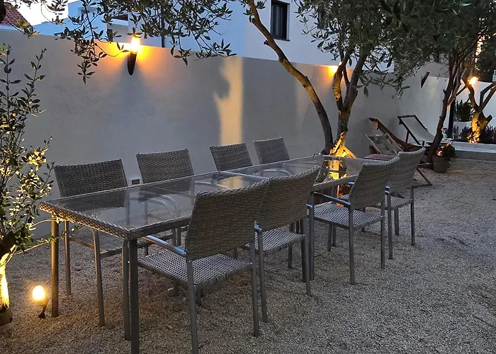 Zadar, The Florens - Near The With The New Pool & Garden, Bbq And Kids Playground Lägenhet Zadar