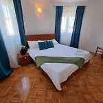 Zadar, The Florens - Near The With The New Pool & Garden, Bbq And Kids Playground Zadar