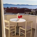 Lejlighed Zadar, The Florens - Near The With The New Pool & Garden, Bbq And Kids Playground *