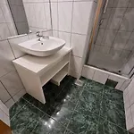 Zadar, The Florens - Near The With The New Pool & Garden, Bbq And Kids Playground Lejlighed *