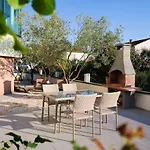Lejlighed Zadar, The Florens - Near The With The New Pool & Garden, Bbq And Kids Playground Zadar