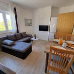 Lejlighed Zadar, The Florens - Near The With The New Pool & Garden, Bbq And Kids Playground *