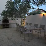 Lejlighed Zadar, The Florens - Near The With The New Pool & Garden, Bbq And Kids Playground *