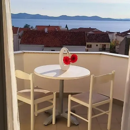 Apartment The Florens Near The With The Pool, Bbq And Kids Playground, Diklo *