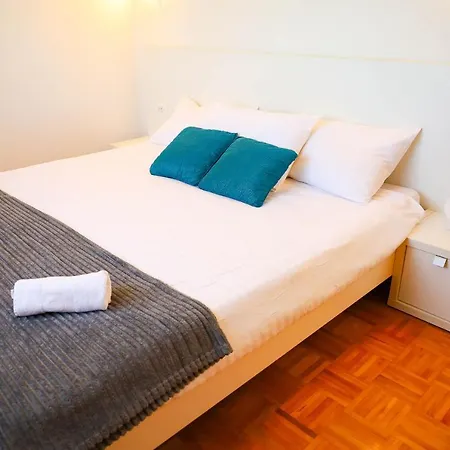 Zadar, The Florens - Near The With The New Pool & Garden, Bbq And Kids Playground *
