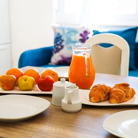 Apartment The Florens Near The With The Pool, Bbq And Kids Playground, Diklo
