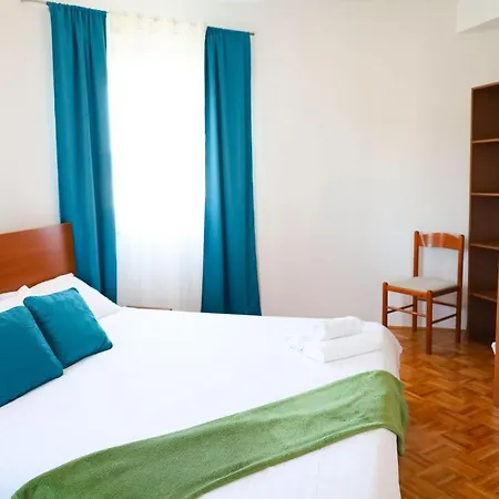 Apartment The Florens Near The With The Pool, Bbq And Kids Playground, Diklo Zadar