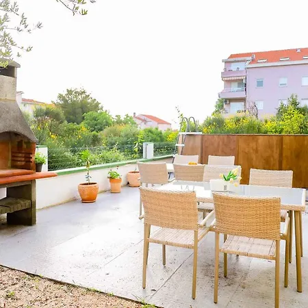 The Florens Near The With The Pool, Bbq And Kids Playground, Diklo * Zadar