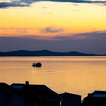 Apartman Zadar, The Florens - Near The With The New Pool & Garden, Bbq And Kids Playground Zadar