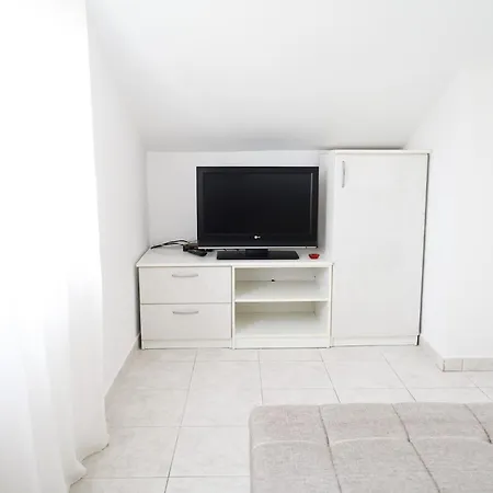 Zadar, The Florens - Near The With The New Pool & Garden, Bbq And Kids Playground Apartament *