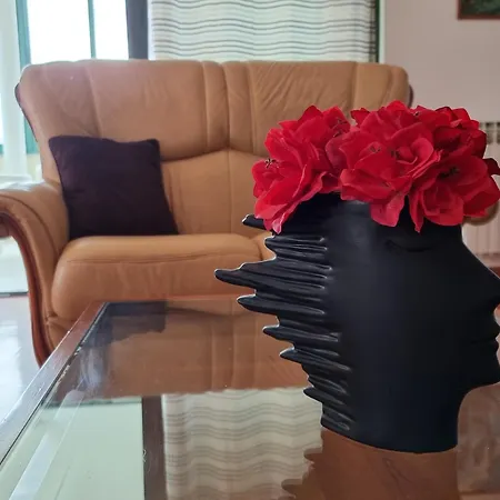 Zadar, The Florens - Near The With The New Pool & Garden, Bbq And Kids Playground Apartman Zadar