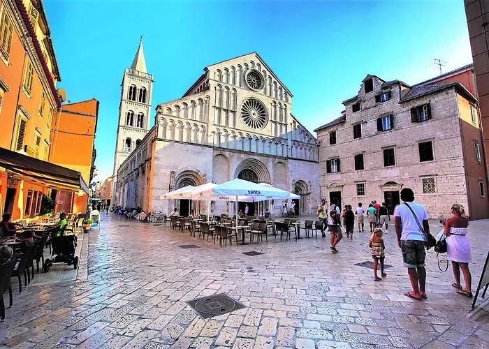 아파트 Zadar, The Florens - Near The With The New Pool & Garden, Bbq And Kids Playground *