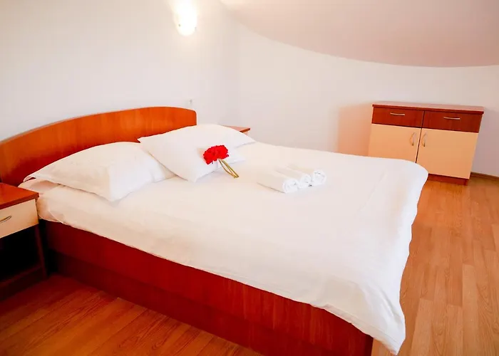 Zadar, The Florens - Near The With The New Pool & Garden, Bbq And Kids Playground *